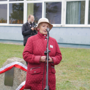 Galeria zdjęć z uroczystości posadzenia dębu pamięci kpt. Józefa Książka