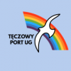 Logo przedstawiające sylwetke białego ptaka na tle łuku tęczy oraz napis TĘCZOWY PORT UG